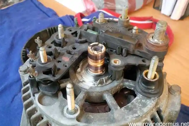 alternator smoking when i hook up battery